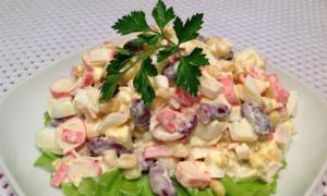 Салат с фасолью и крабовыми палочками - лучшие рецепты Крабовый салат с фасолью рецепт